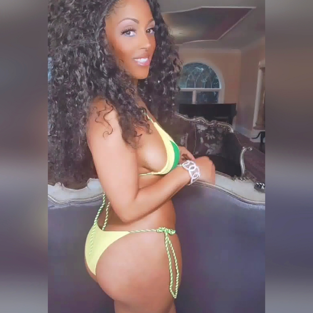 Stasia I C U: Colorblock String Bikinis with Matching Sarong - Picture 11 of 14